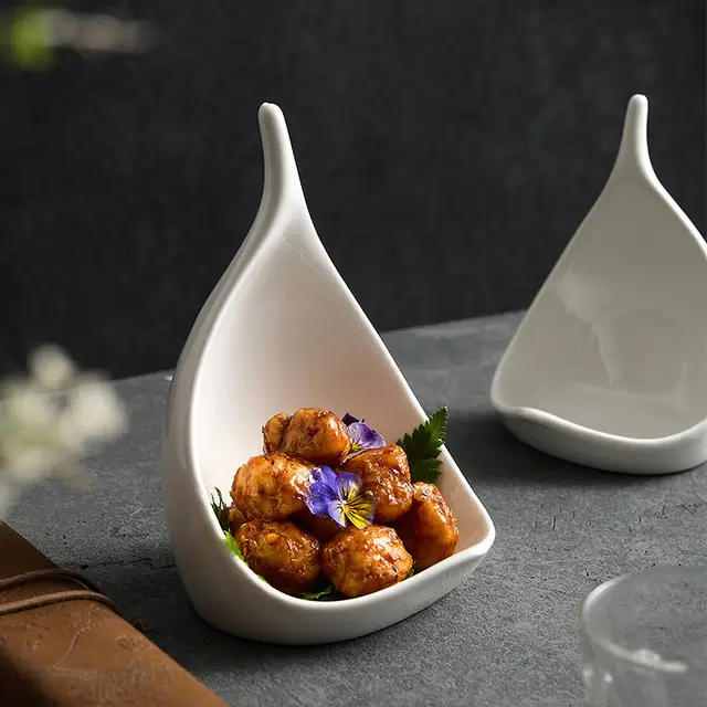 ETERNA LEAF CERAMIC SERVING DISH