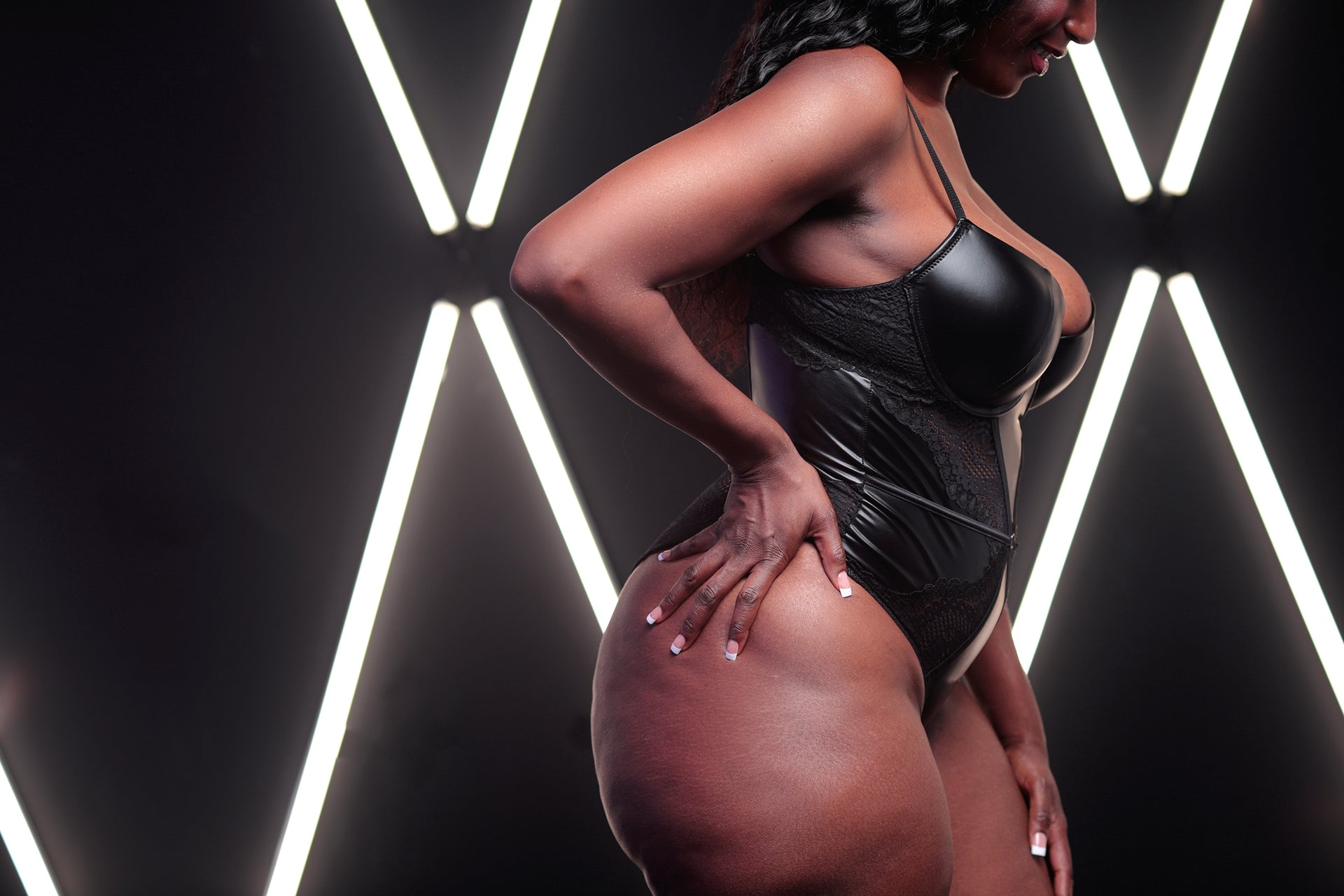 BODY EXOTICA DE PIEL VEGANA Y ENCAJE