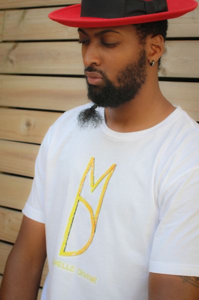 T-SHIRT MD AVEC LOGO USÉ 